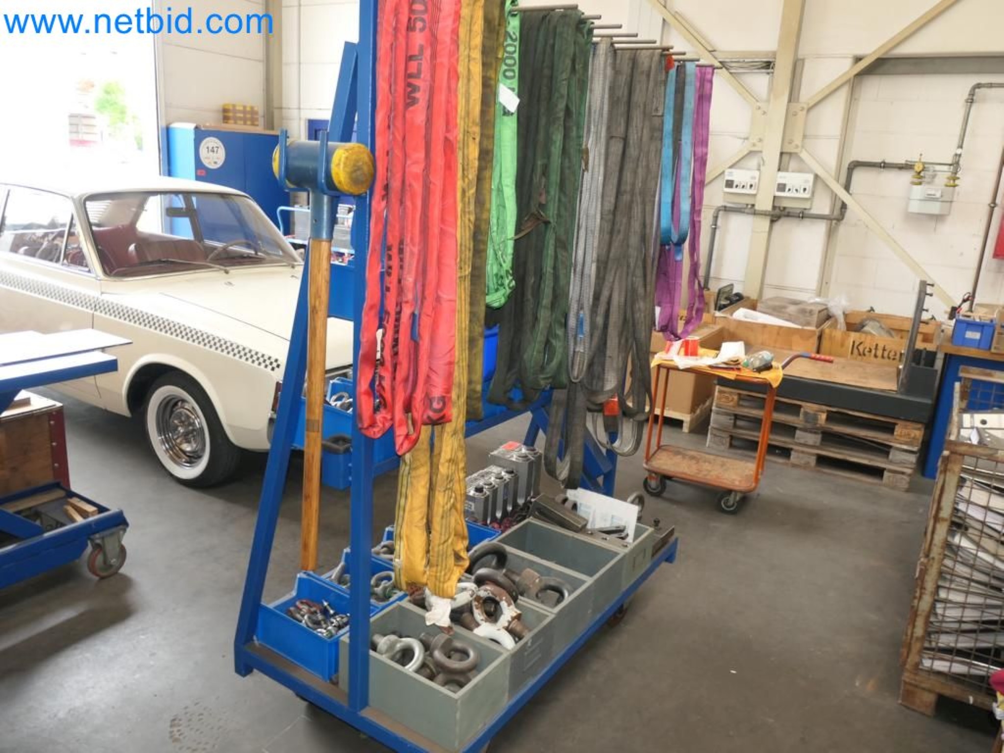 Kovozpracující stroje, vozidla a provozní a kancelářské vybavení-1