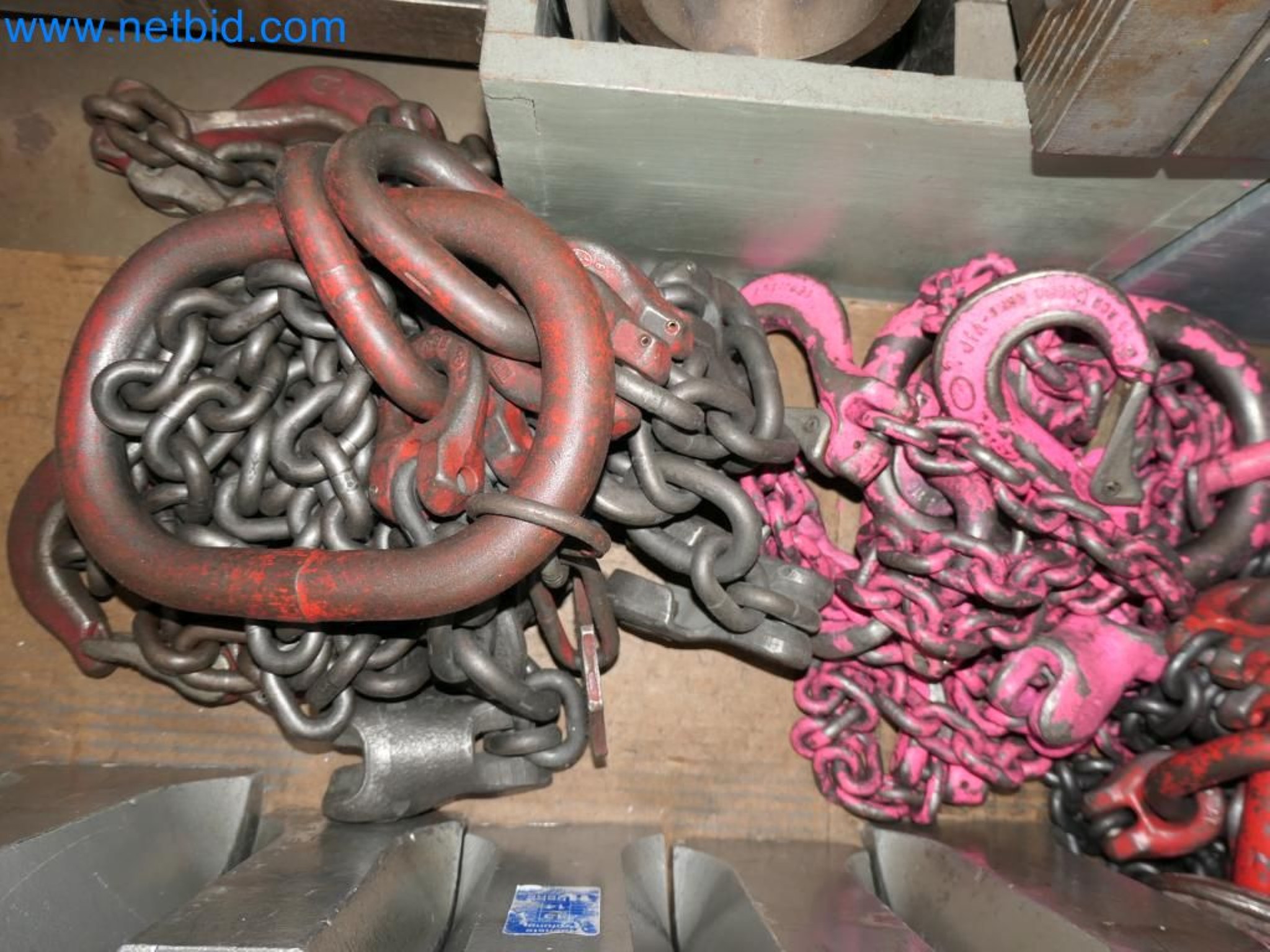 Kovozpracující stroje, vozidla a provozní a kancelářské vybavení-6