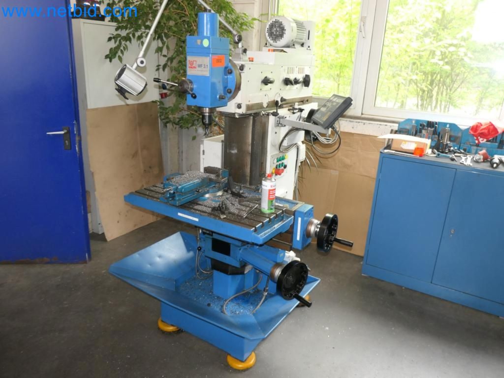 Kovozpracující stroje, vozidla a provozní a kancelářské vybavení-1