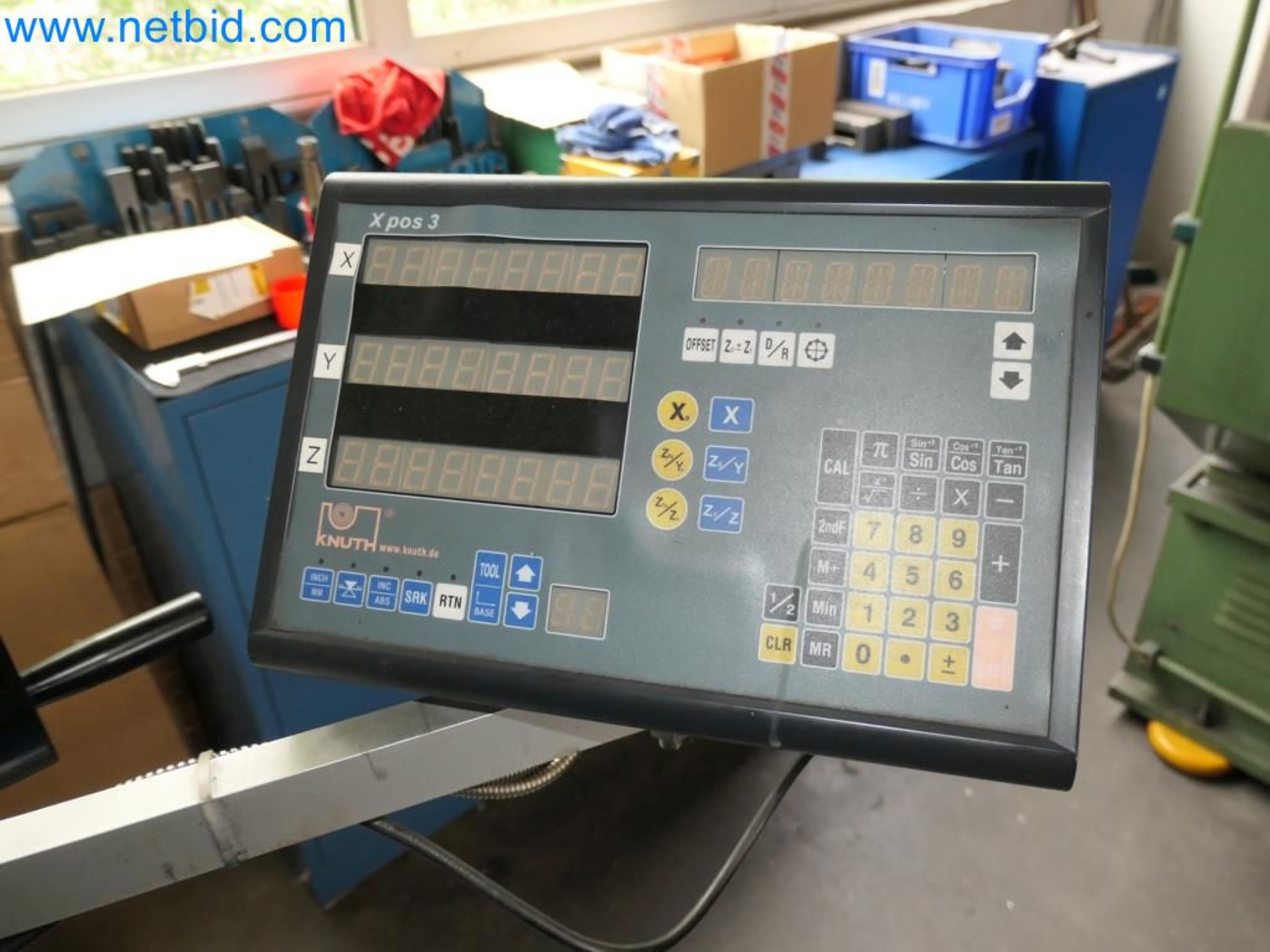 Kovozpracující stroje, vozidla a provozní a kancelářské vybavení-5