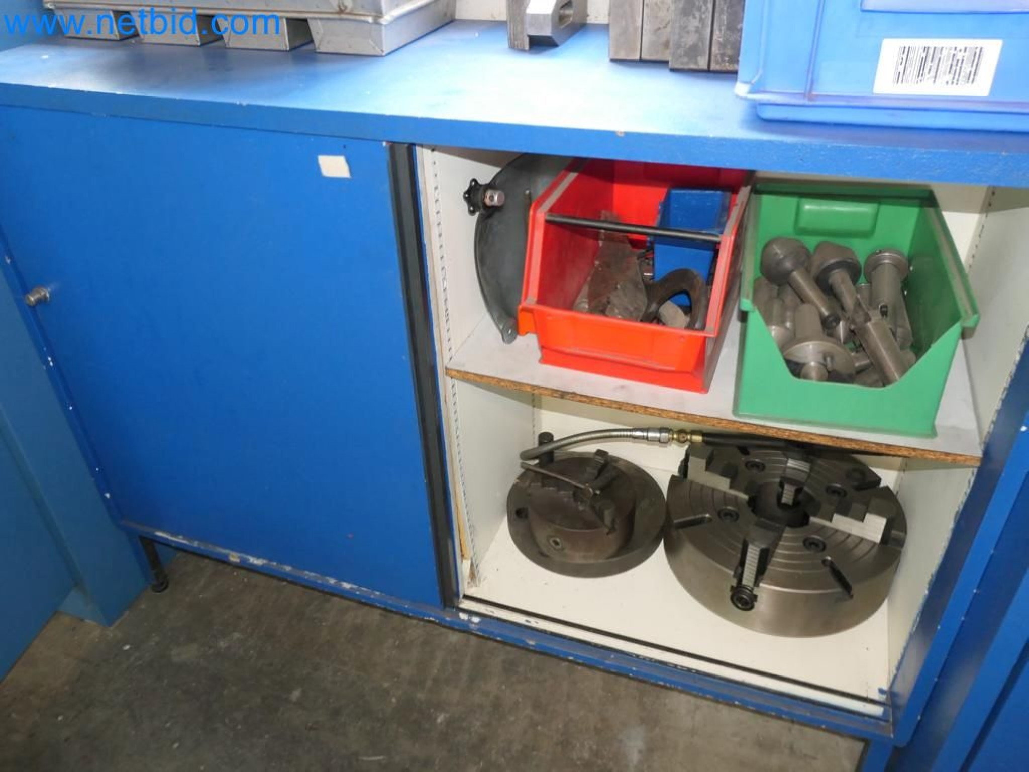 Kovozpracující stroje, vozidla a provozní a kancelářské vybavení-2