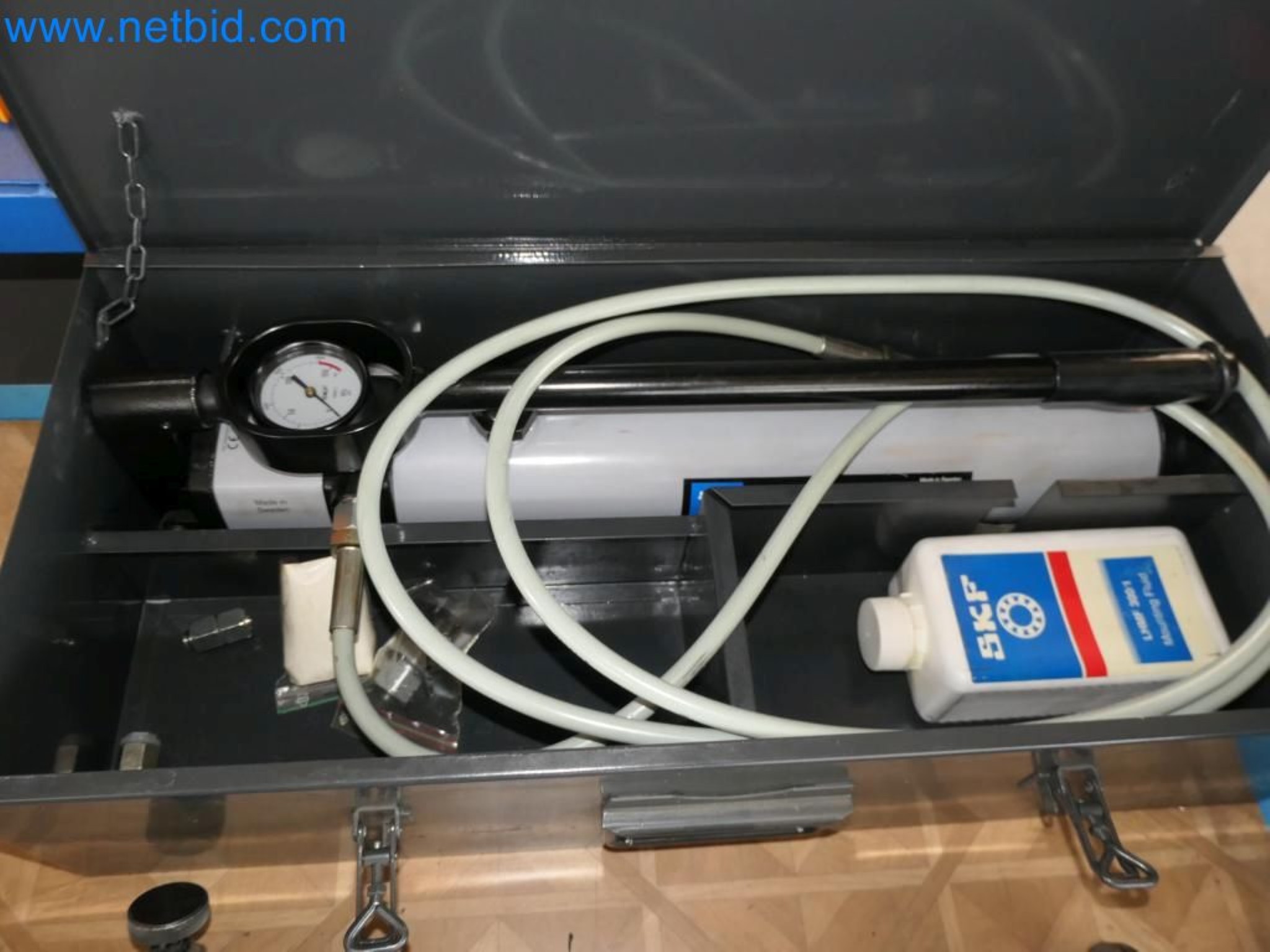 Kovozpracující stroje, vozidla a provozní a kancelářské vybavení-3