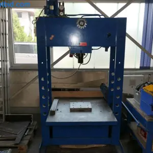 Hydraulický dílenský lis (vydáno dne 02.09.25) ZZR Bora Banja Luca GG1-1000kN