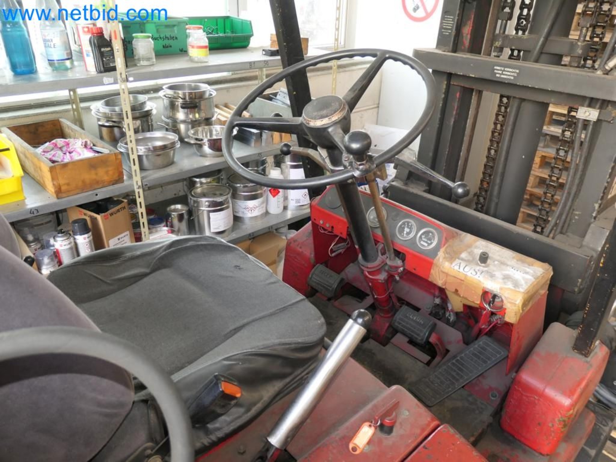 Kovozpracující stroje, vozidla a provozní a kancelářské vybavení-7