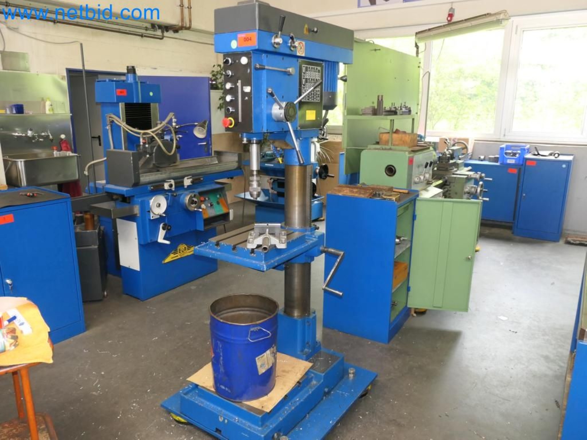 Kovozpracující stroje, vozidla a provozní a kancelářské vybavení-1