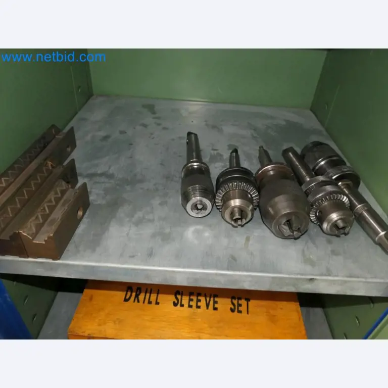 Maquinaria metalúrgica, vehículos y equipos de explotación y oficina-8
