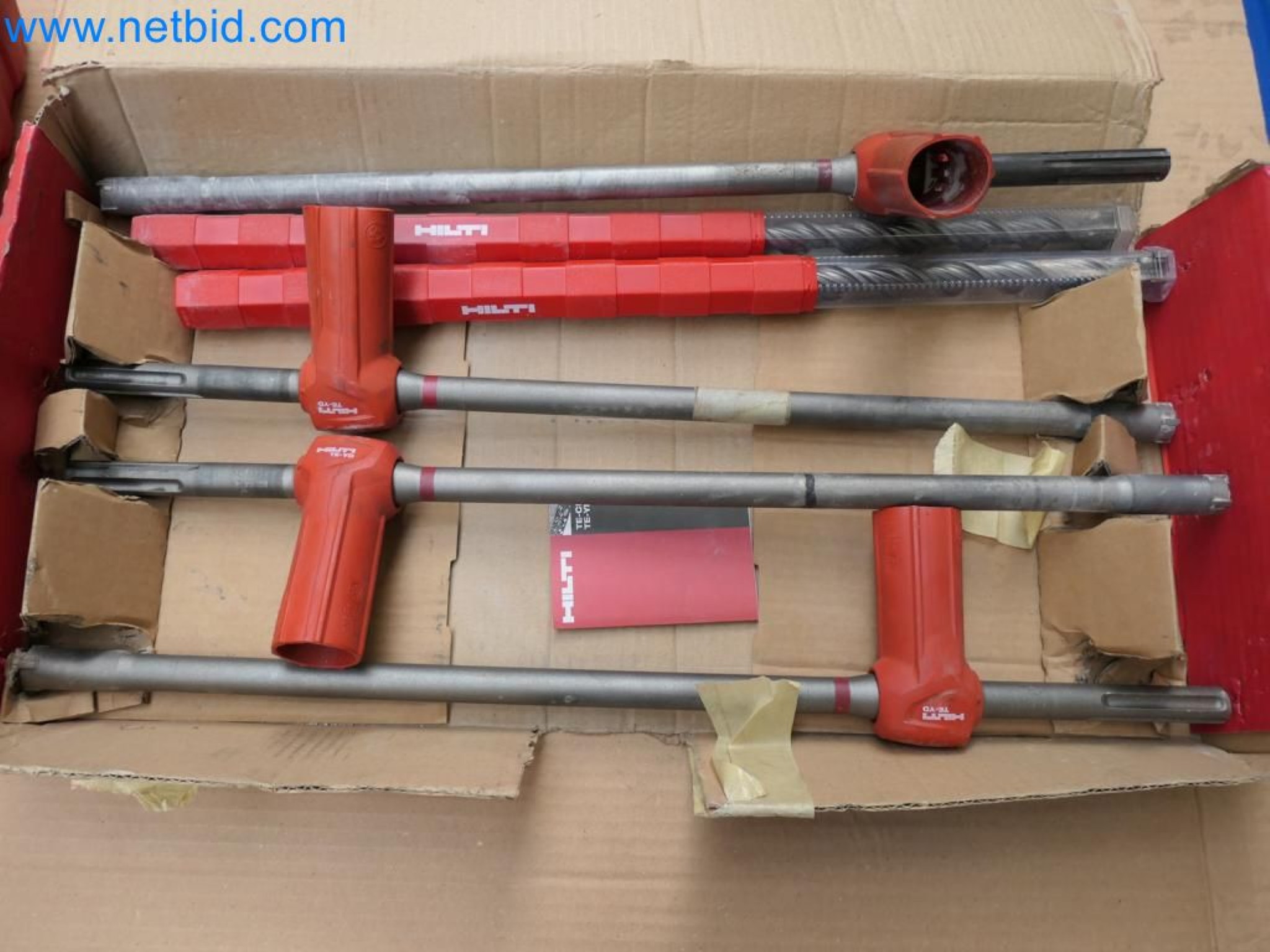 Kovozpracující stroje, vozidla a provozní a kancelářské vybavení-3