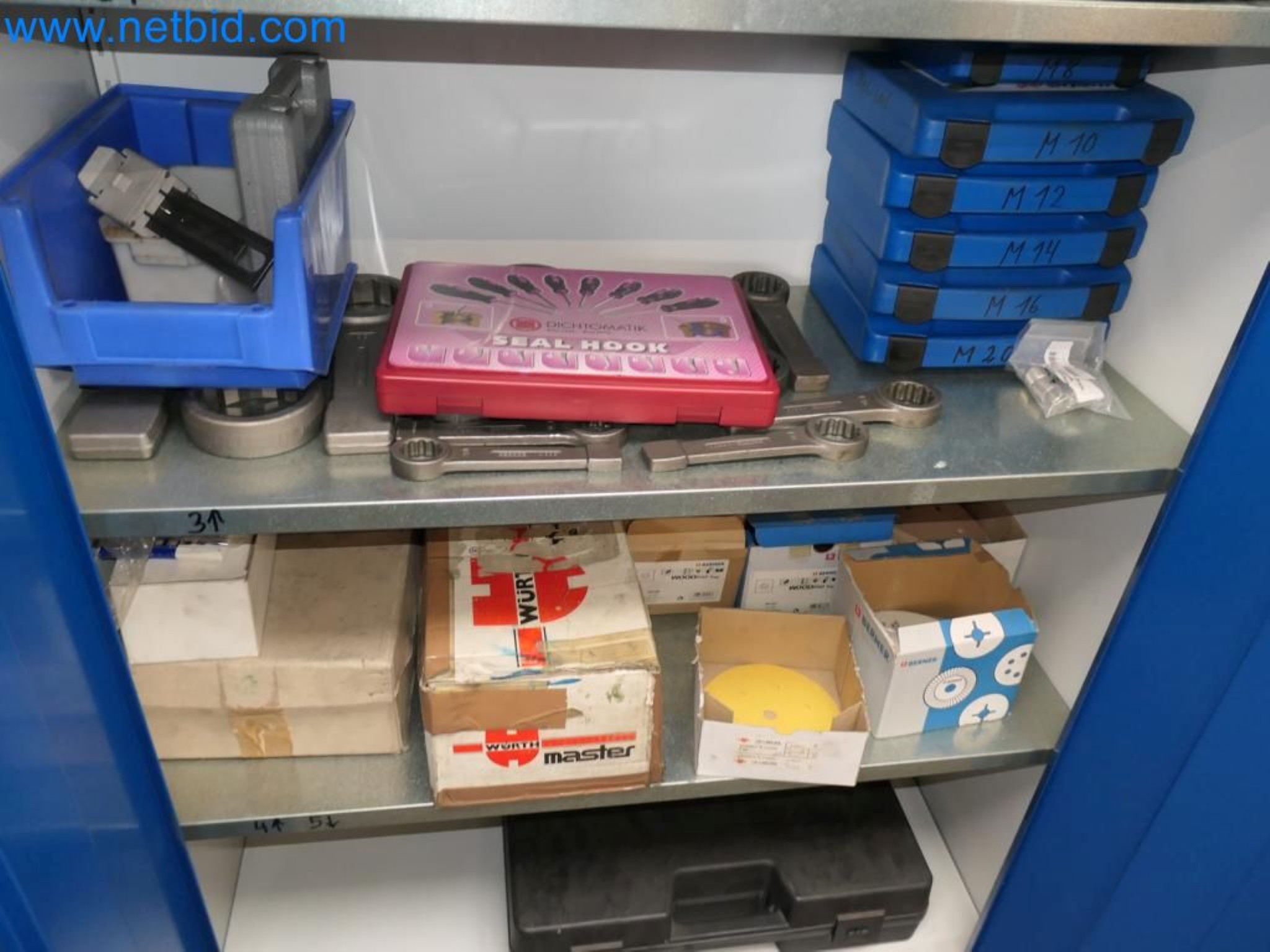 Kovozpracující stroje, vozidla a provozní a kancelářské vybavení-10