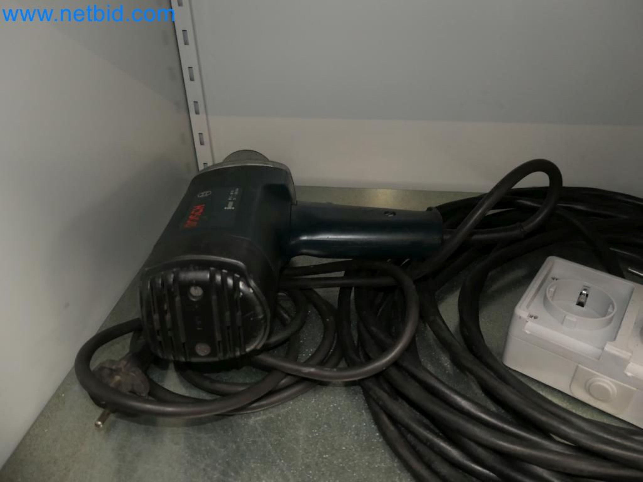 Kovozpracující stroje, vozidla a provozní a kancelářské vybavení-12