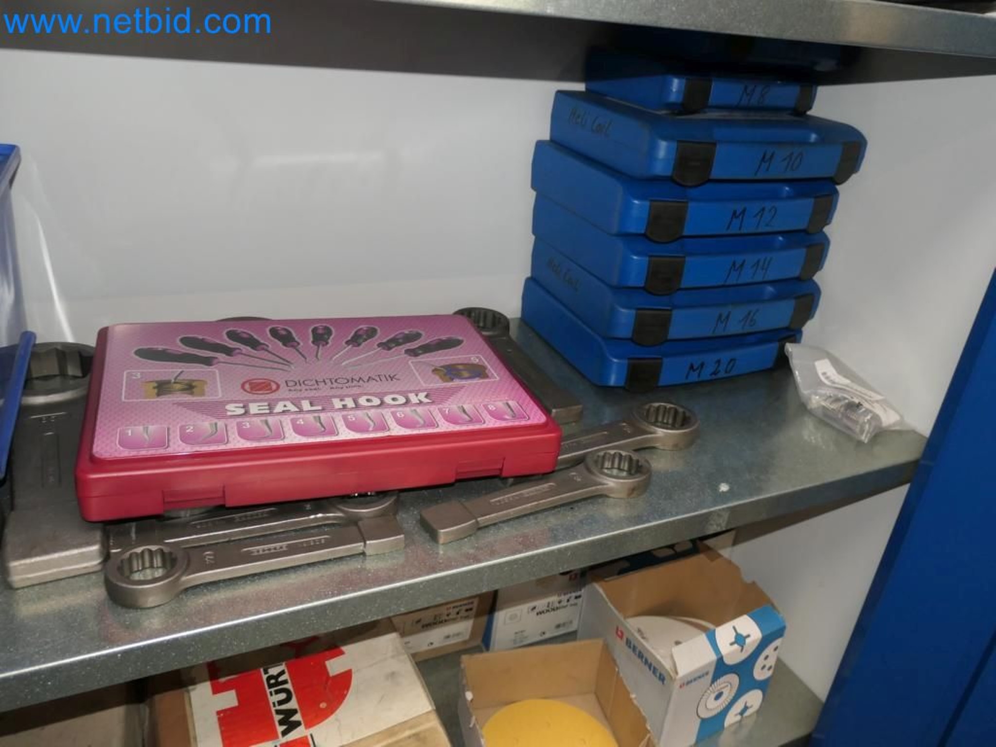 Kovozpracující stroje, vozidla a provozní a kancelářské vybavení-3