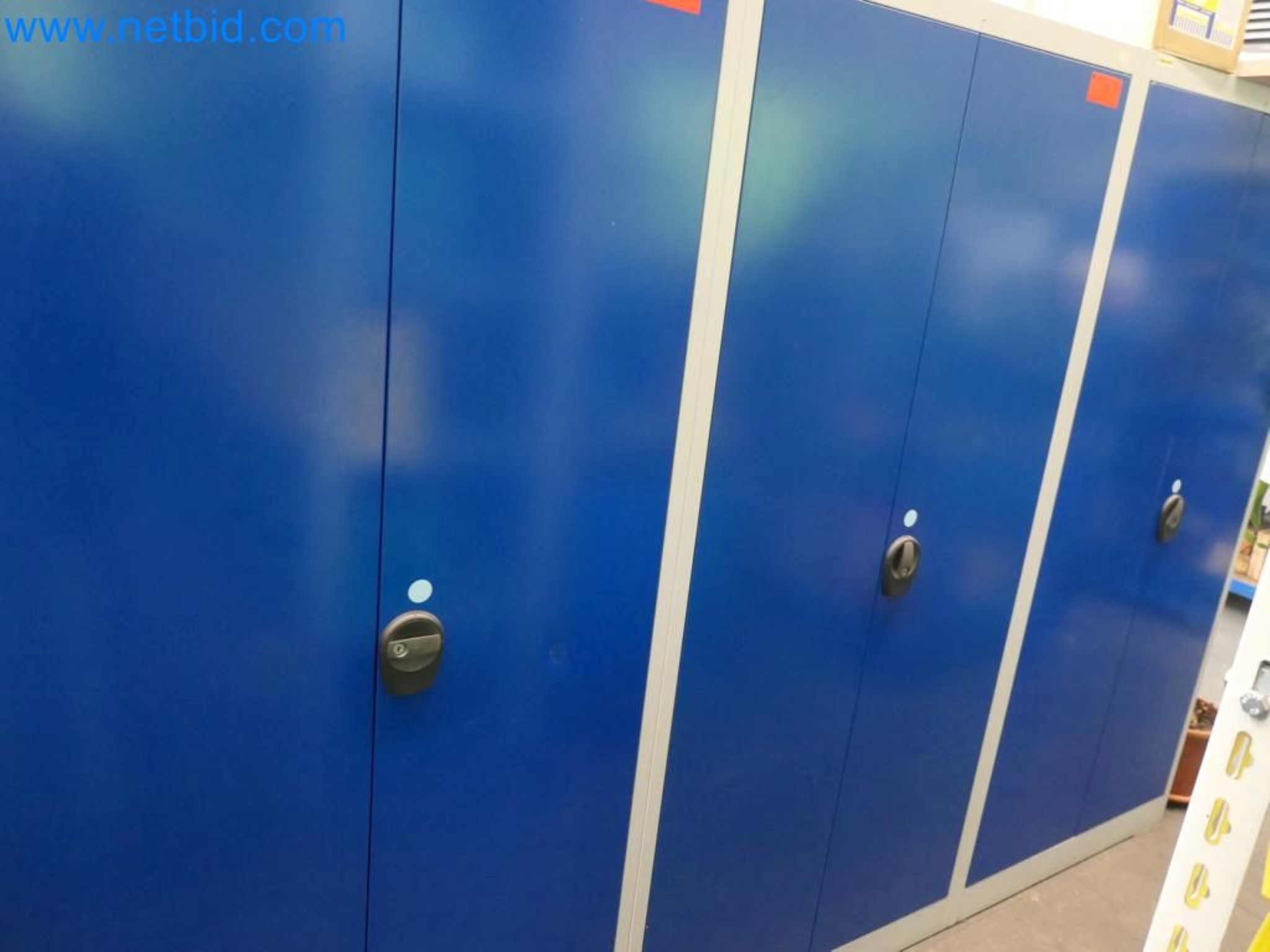 Kovozpracující stroje, vozidla a provozní a kancelářské vybavení-1