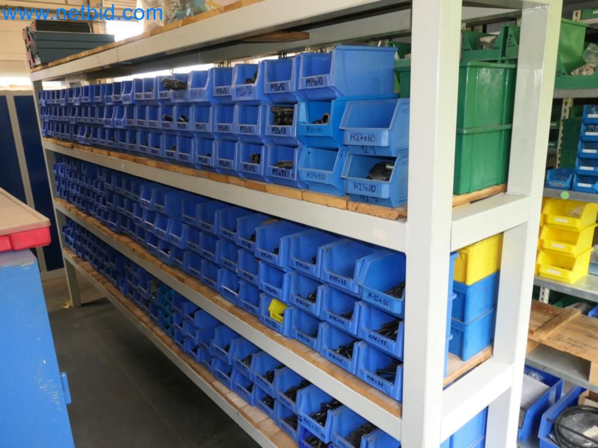 Kovozpracující stroje, vozidla a provozní a kancelářské vybavení-1