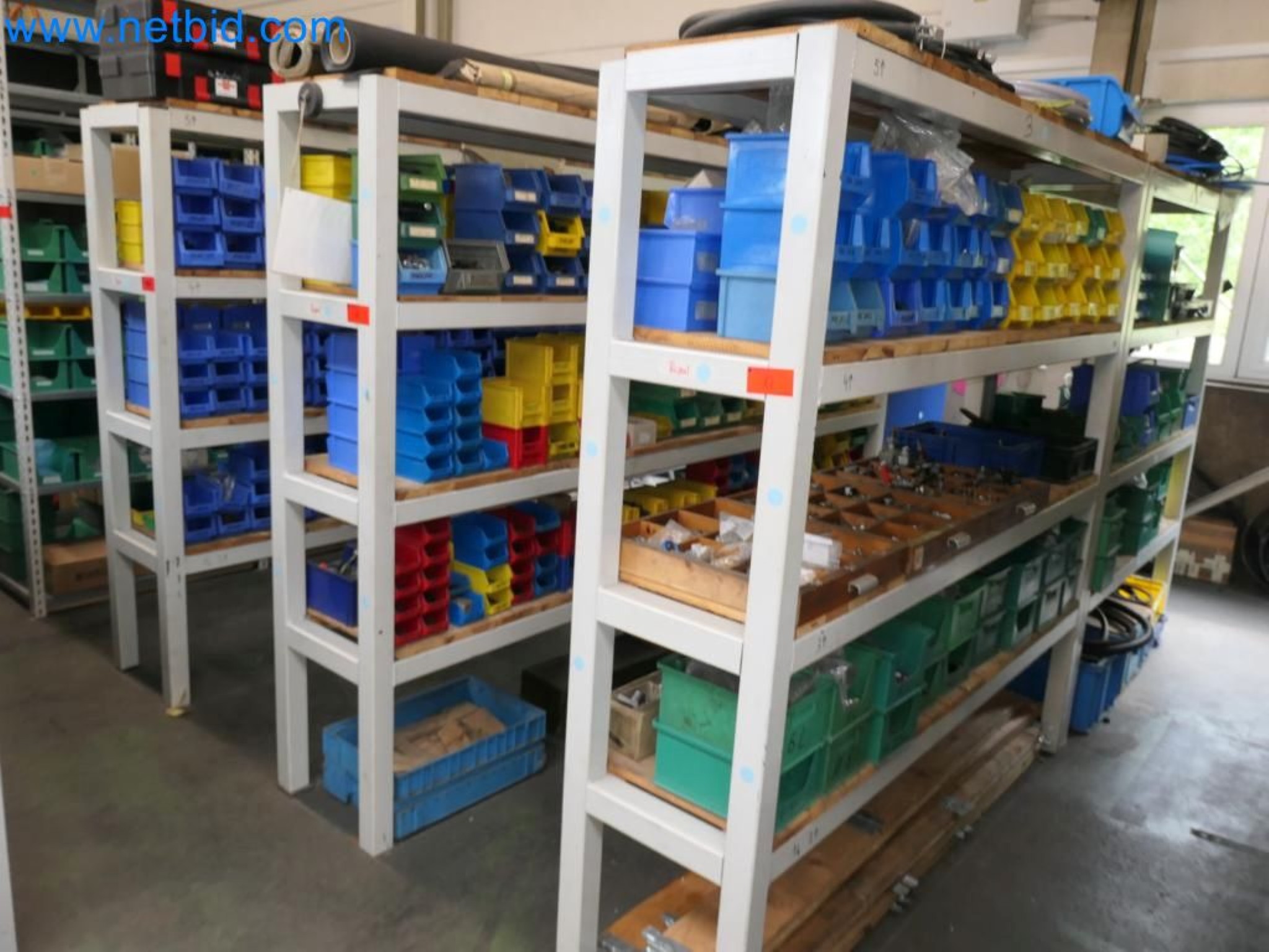 Kovozpracující stroje, vozidla a provozní a kancelářské vybavení-2