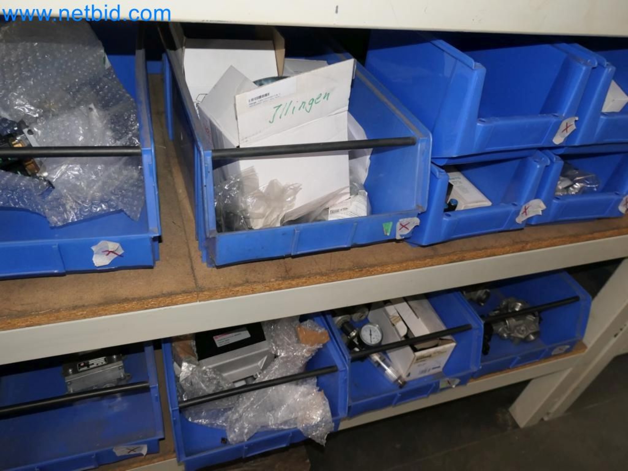 Kovozpracující stroje, vozidla a provozní a kancelářské vybavení-3