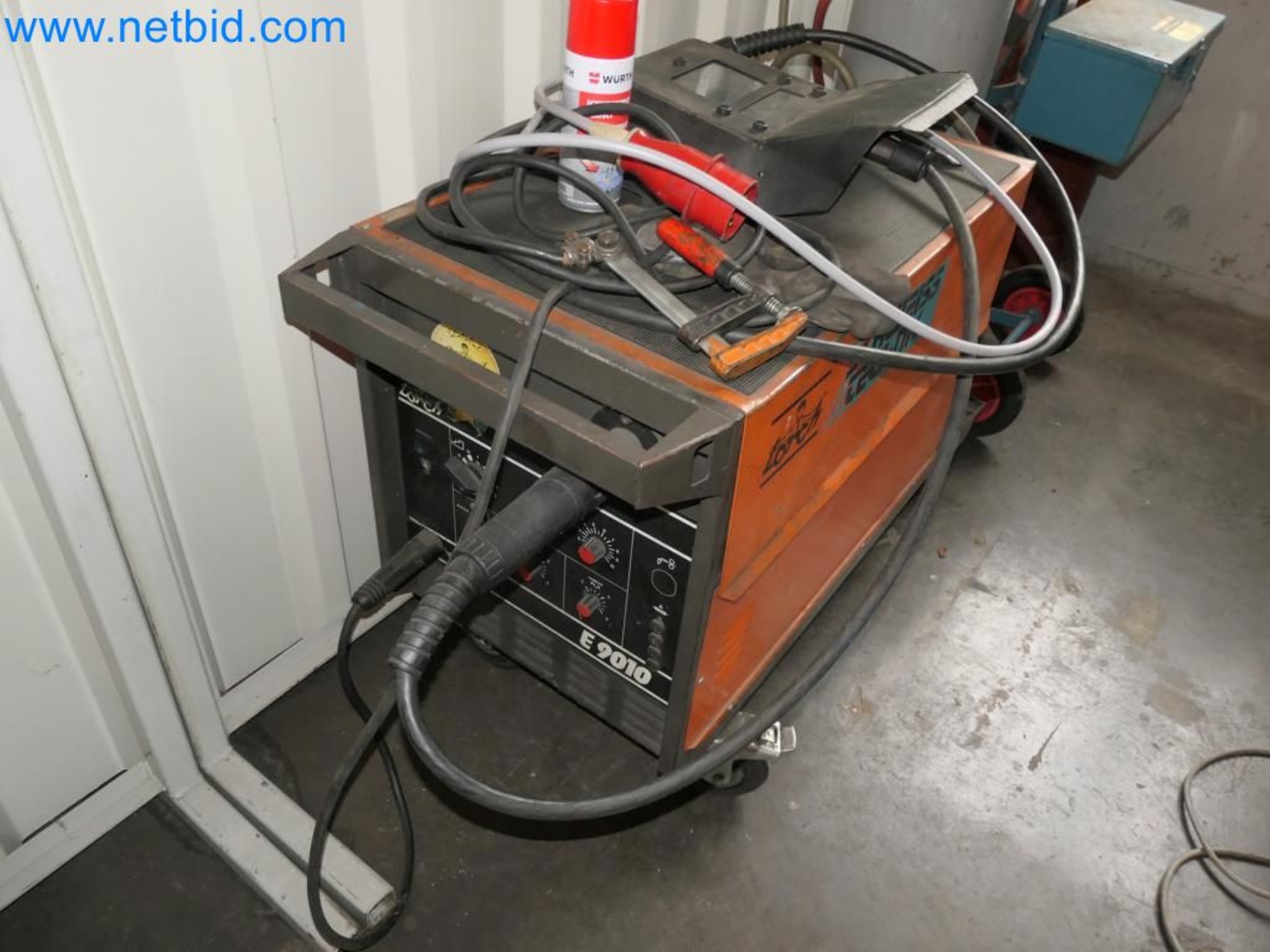 Kovozpracující stroje, vozidla a provozní a kancelářské vybavení-1