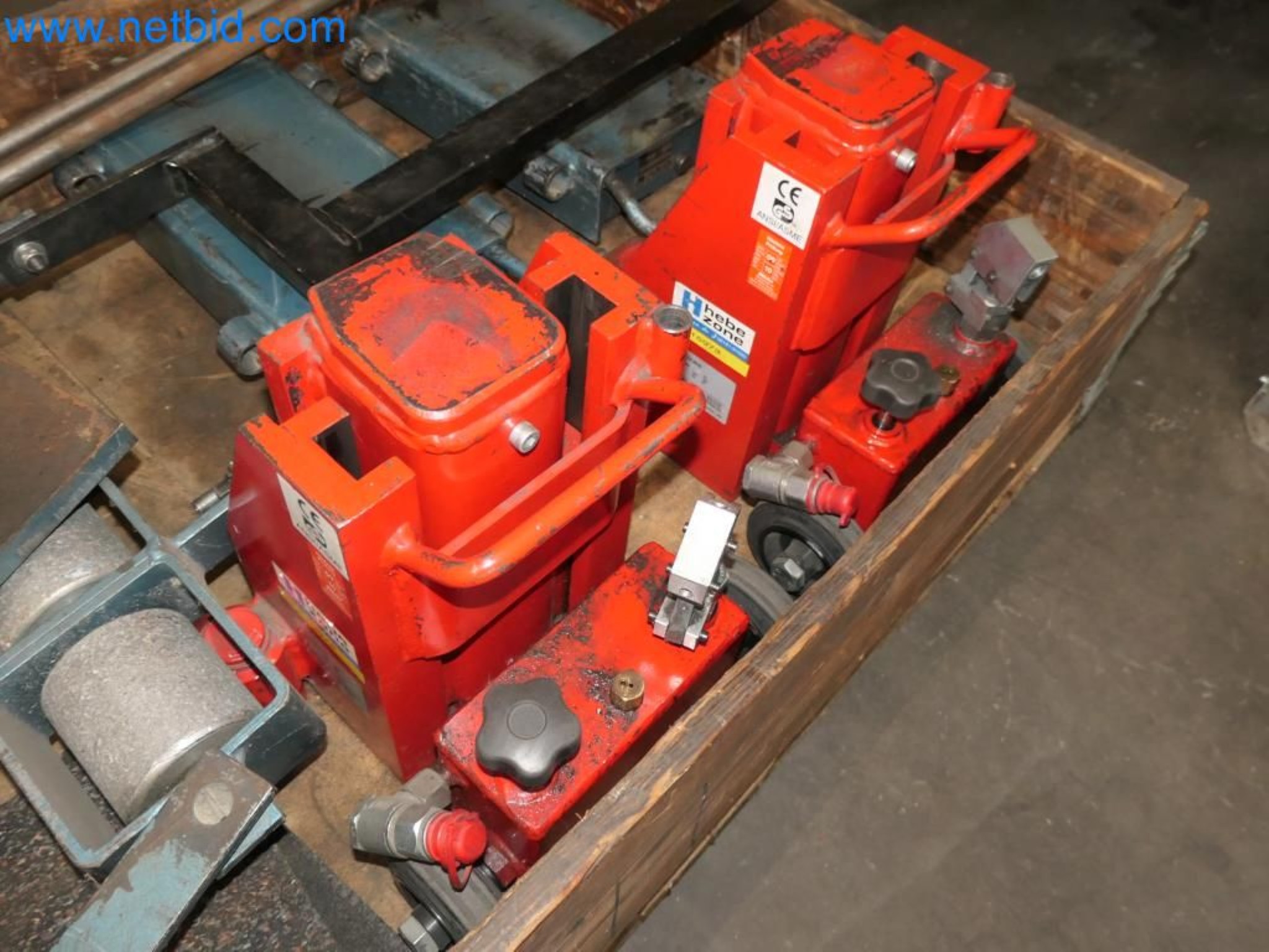 Kovozpracující stroje, vozidla a provozní a kancelářské vybavení-2