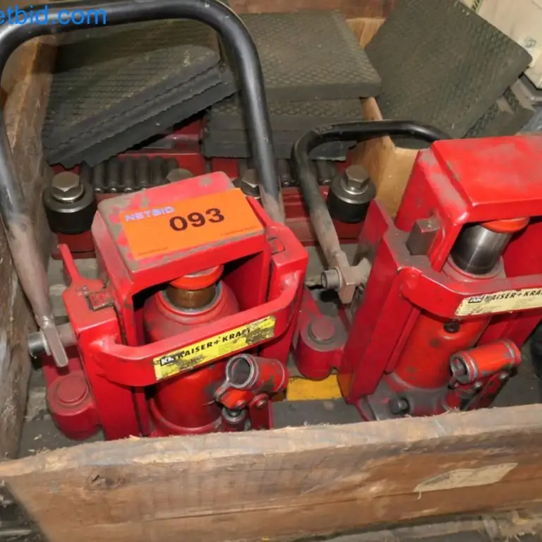 2 Hydraulická zvedací zařízení strojů Kaiser + Kraft