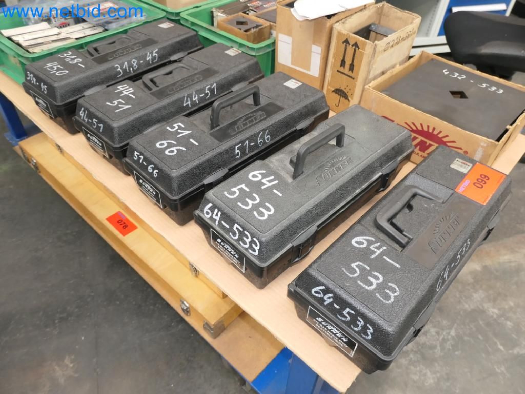 Kovozpracující stroje, vozidla a provozní a kancelářské vybavení-1