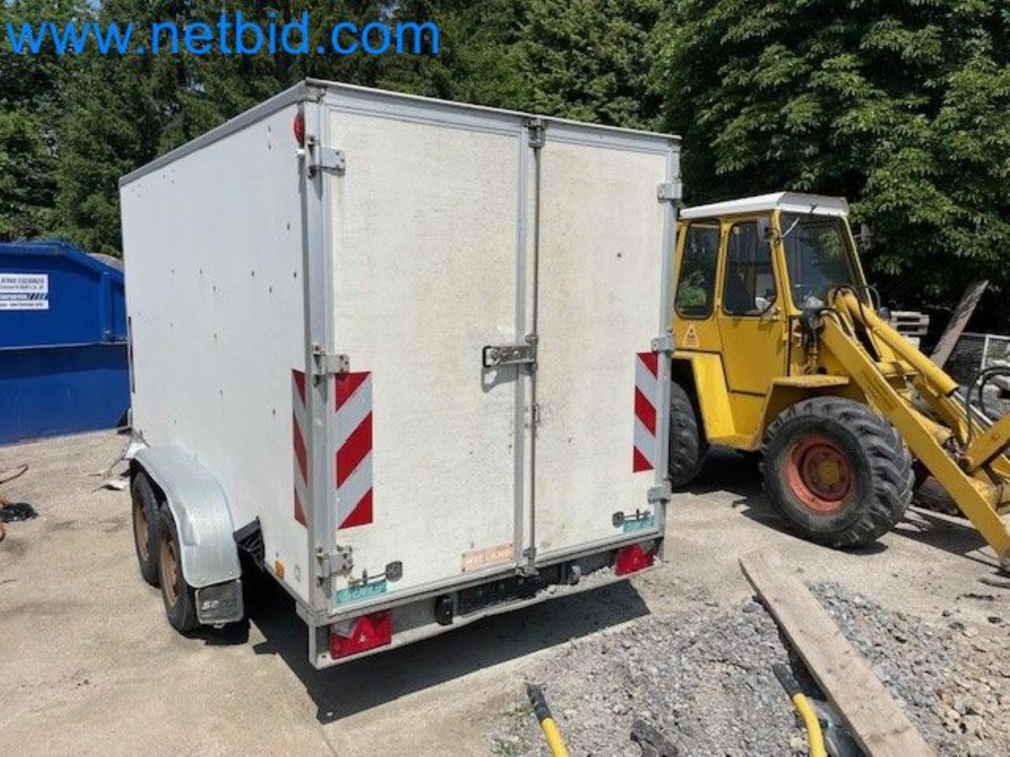 Motorové lanové navijáky, stavební stroje, stavební zařízení, bariérový materiál a vozidla-2