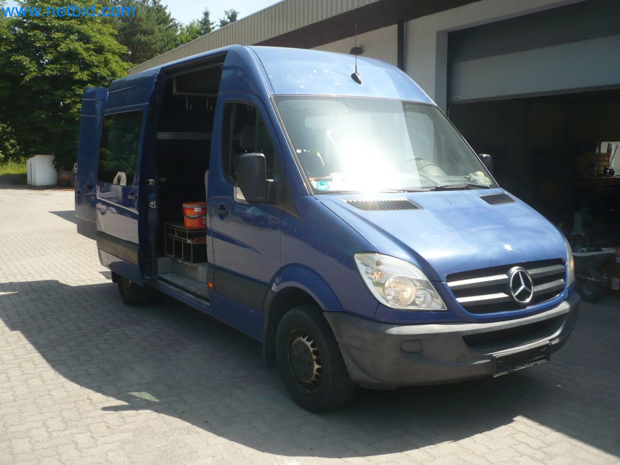 Motorové lanové navijáky, stavební stroje, stavební zařízení, bariérový materiál a vozidla-2