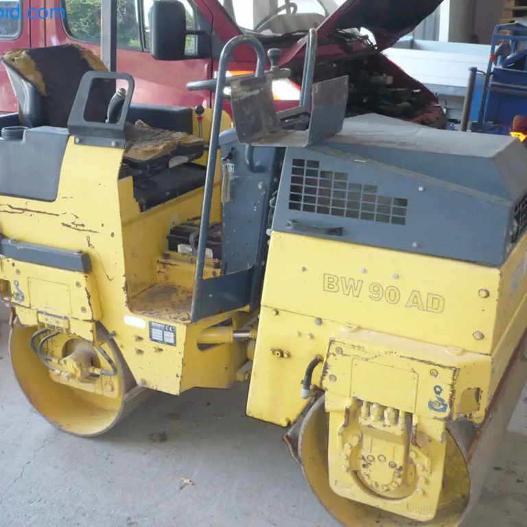 Tandemski valj Bomag BW90AD