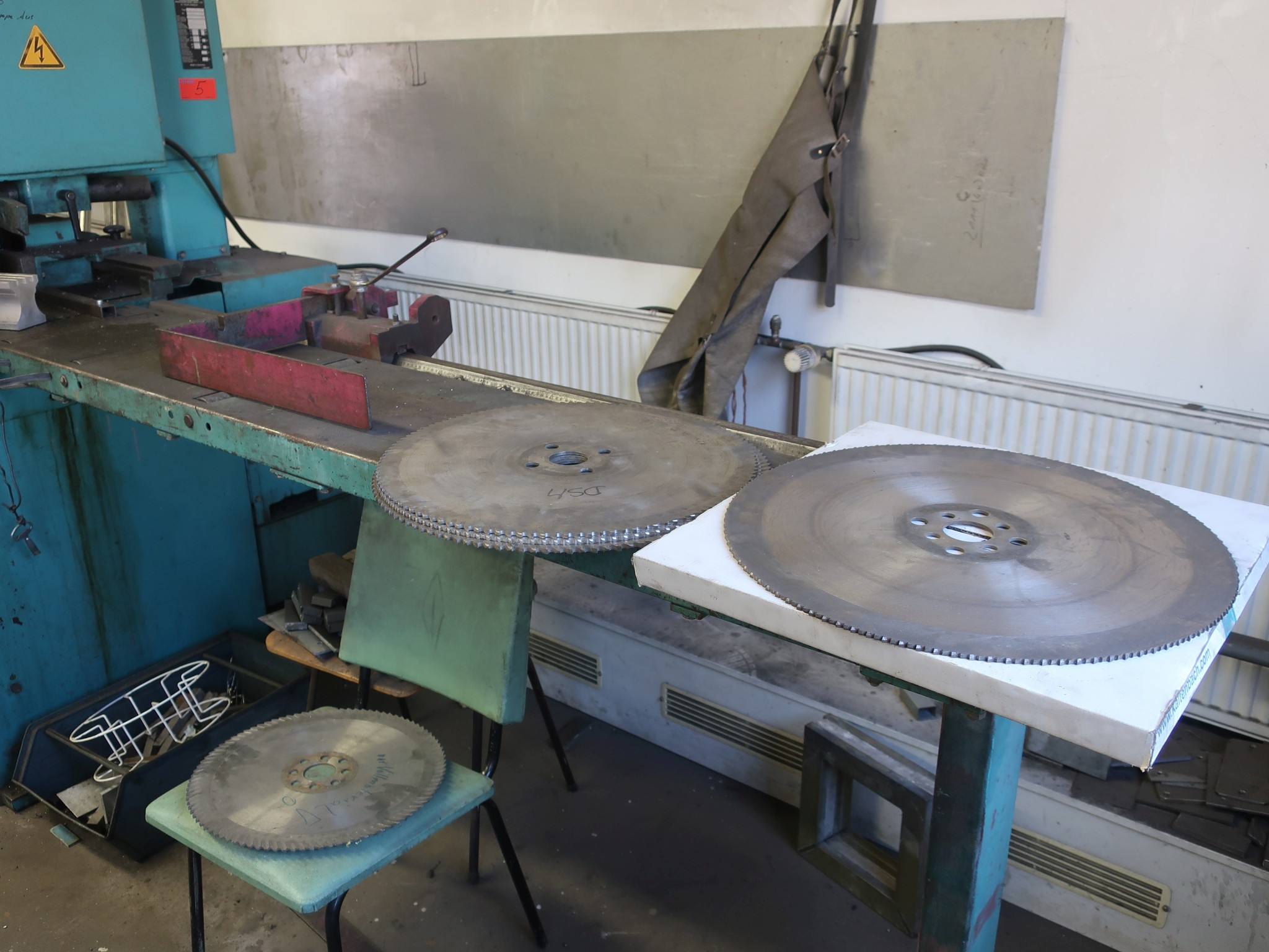 Wyposażenie i akcesoria warsztatowe-6