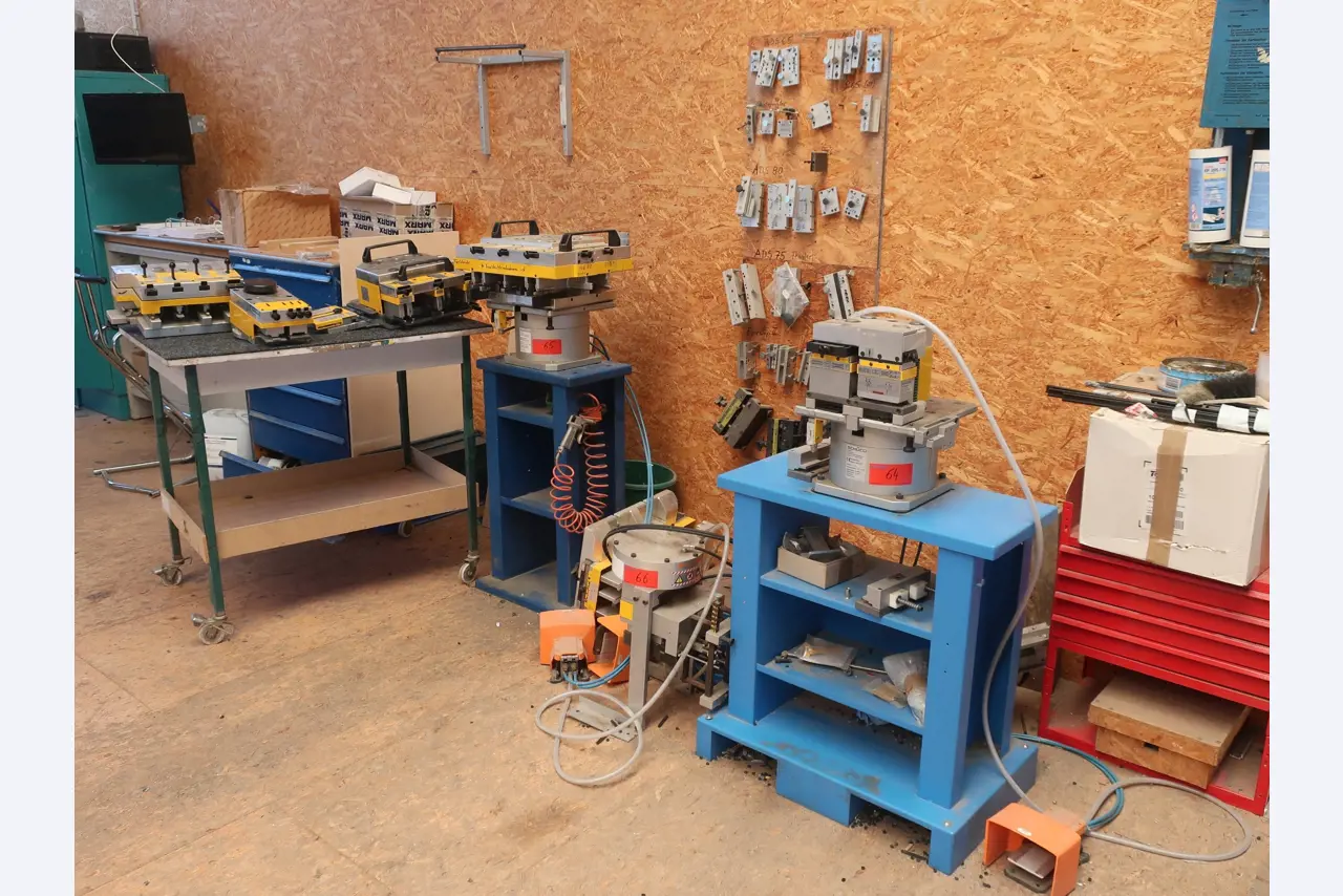 Equipamiento y accesorios para talleres-8