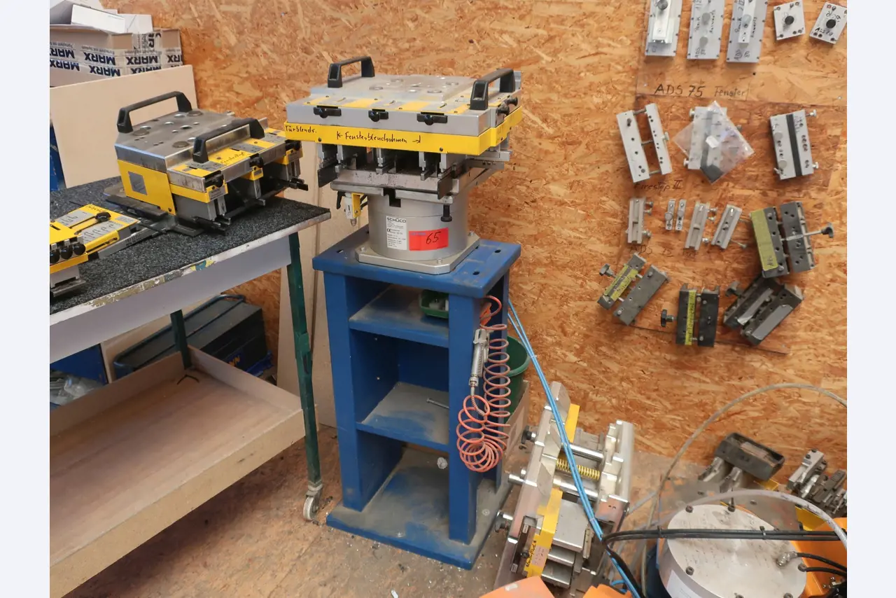 Equipamiento y accesorios para talleres-4