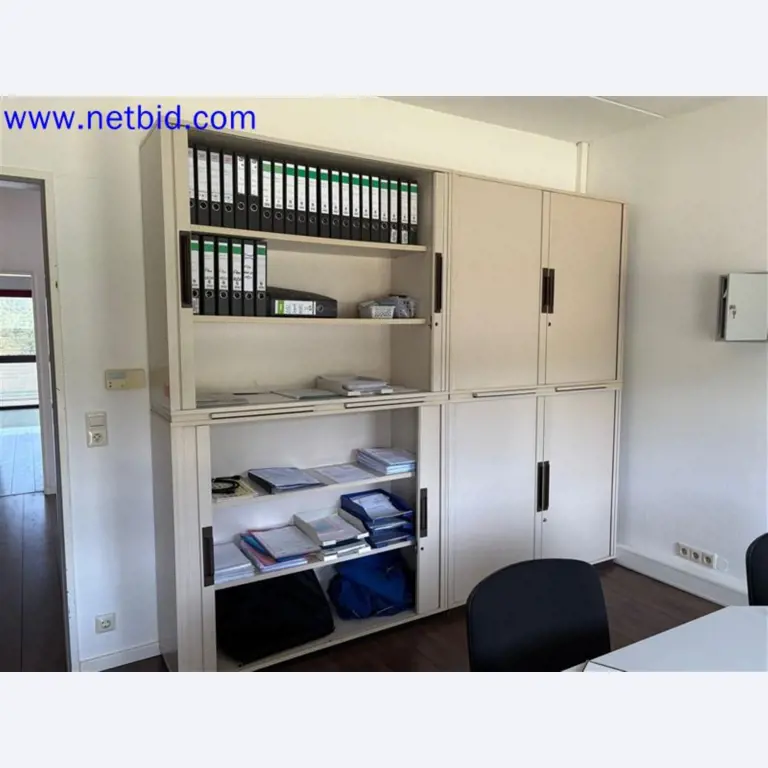 Ciężarówki, przyczepy tandemowe, samochody i sprzęt biurowy-3