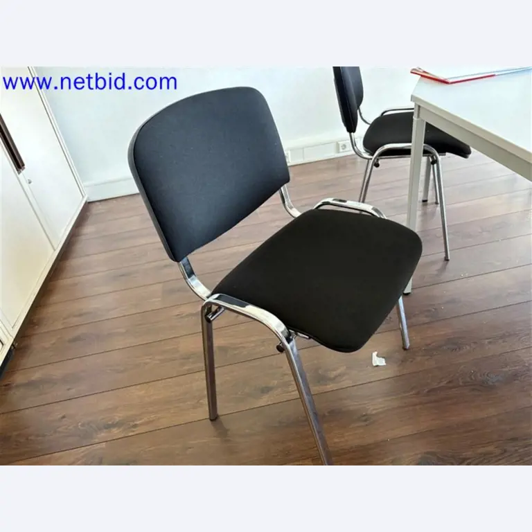 Ciężarówki, przyczepy tandemowe, samochody i sprzęt biurowy-4