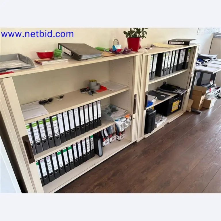 Ciężarówki, przyczepy tandemowe, samochody i sprzęt biurowy-5