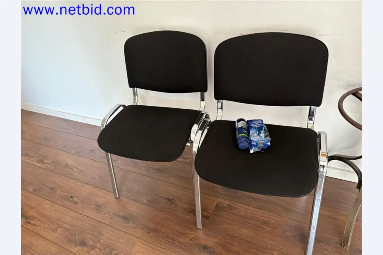 Ciężarówki, przyczepy tandemowe, samochody i sprzęt biurowy-5