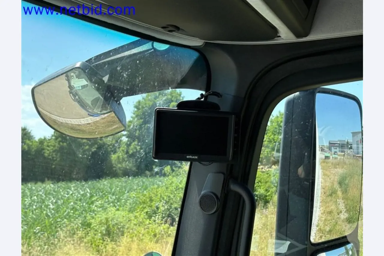 Camions, remorques tandem, voitures et équipement de bureau-10