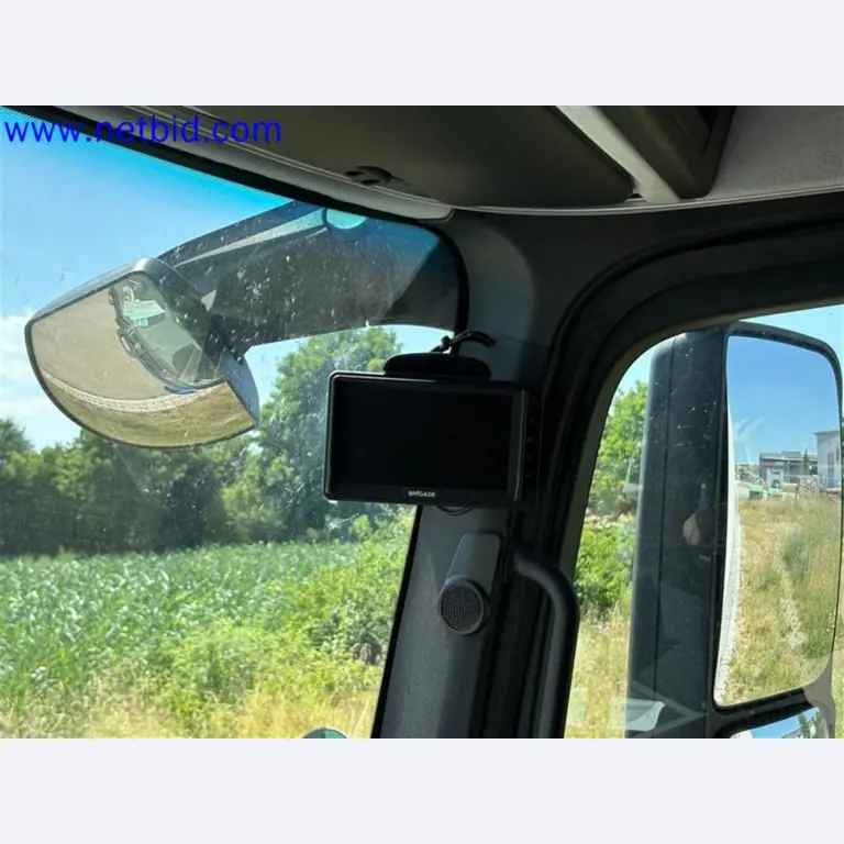 Camions, remorques tandem, voitures et équipement de bureau-10