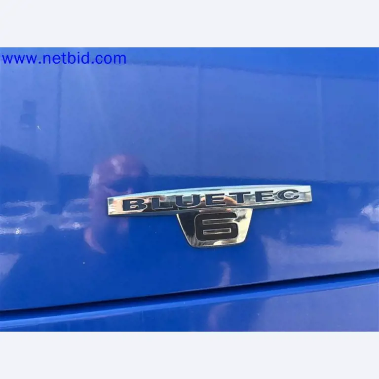 Camions, remorques tandem, voitures et équipement de bureau-13