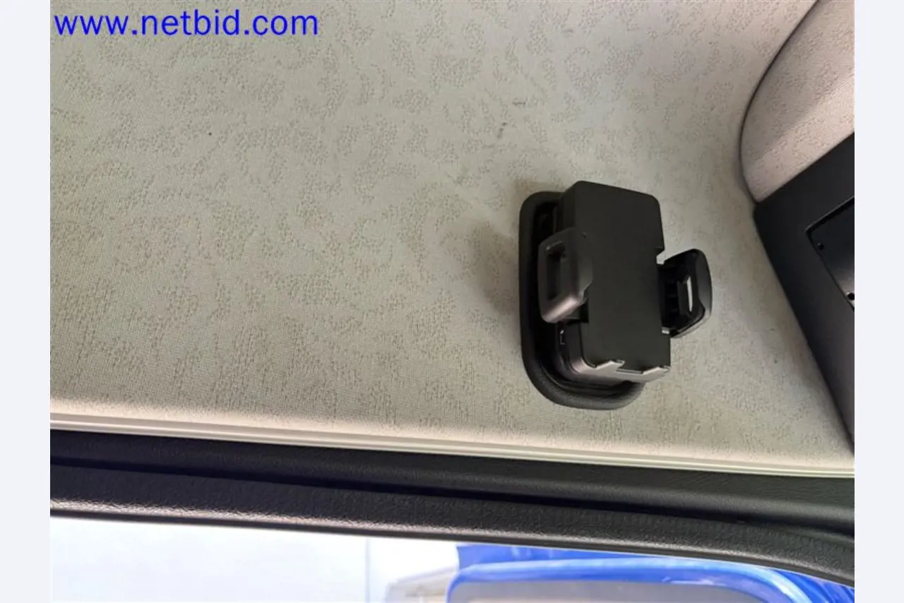 Camions, remorques tandem, voitures et équipement de bureau-14