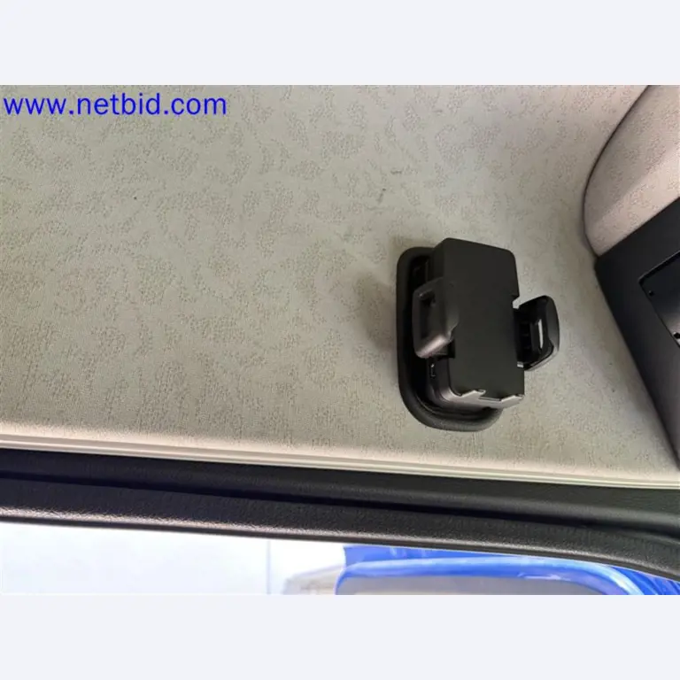 Camions, remorques tandem, voitures et équipement de bureau-14