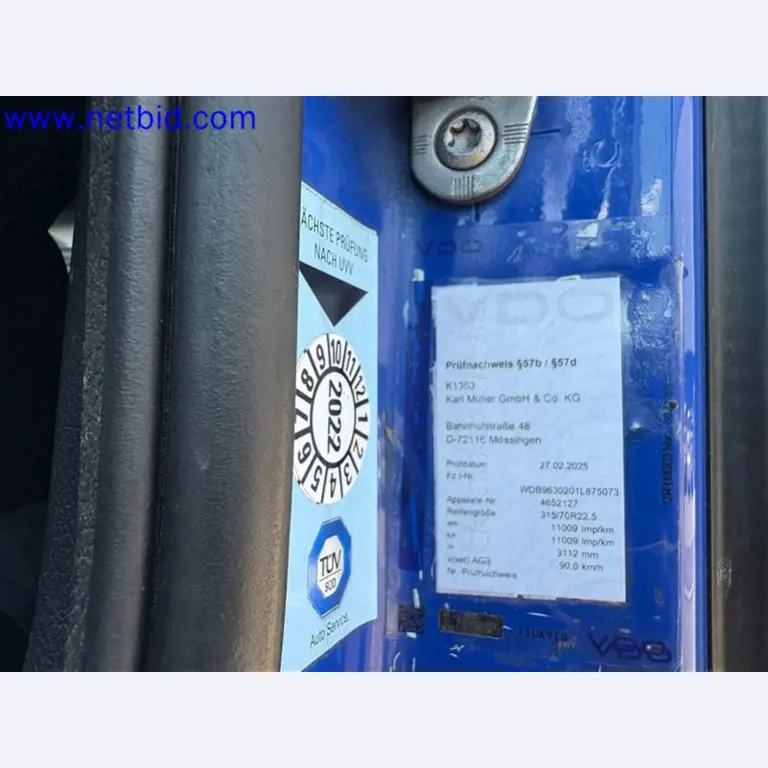 Camions, remorques tandem, voitures et équipement de bureau-3