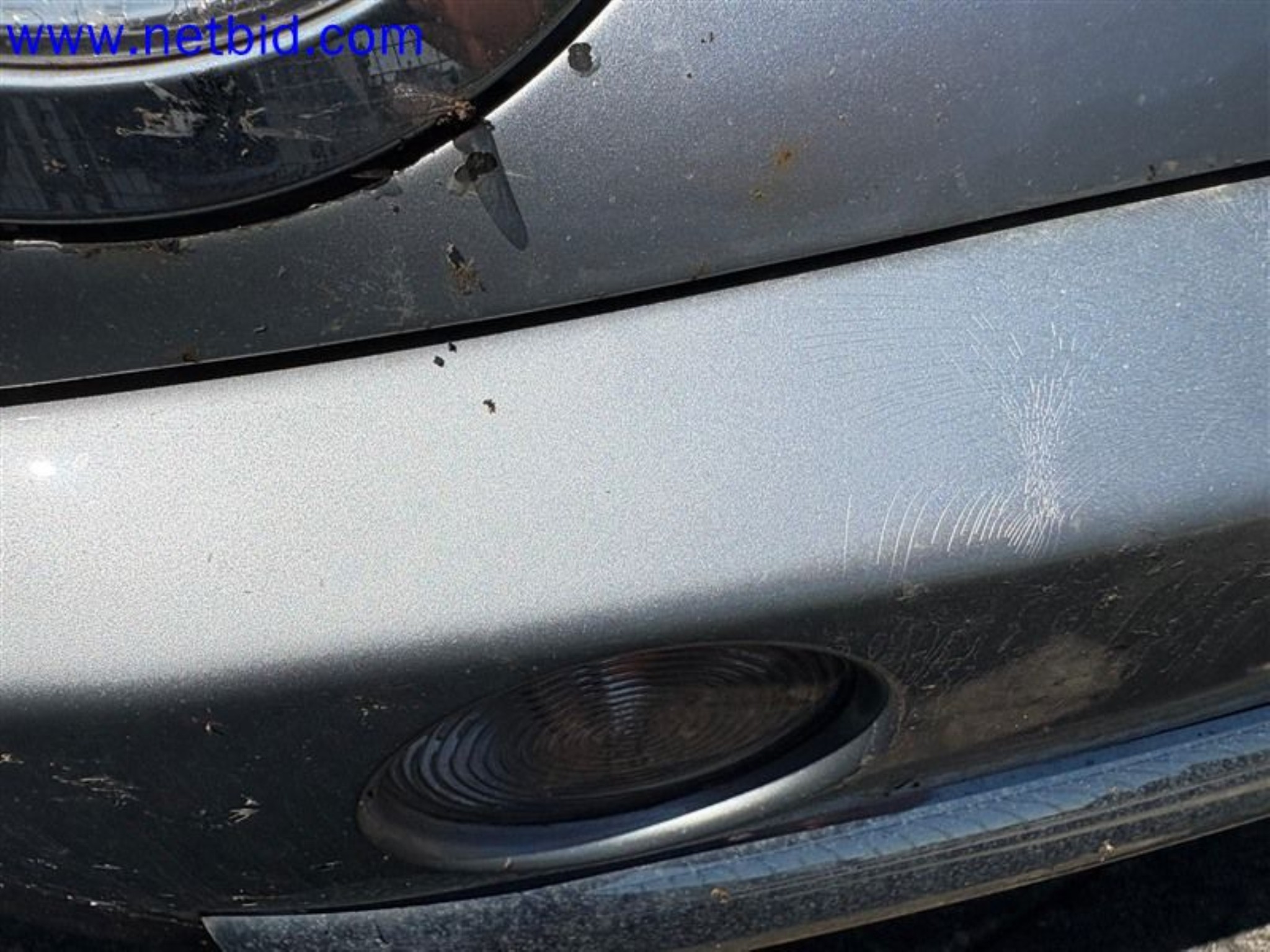 Ciężarówki, przyczepy tandemowe, samochody i sprzęt biurowy-19