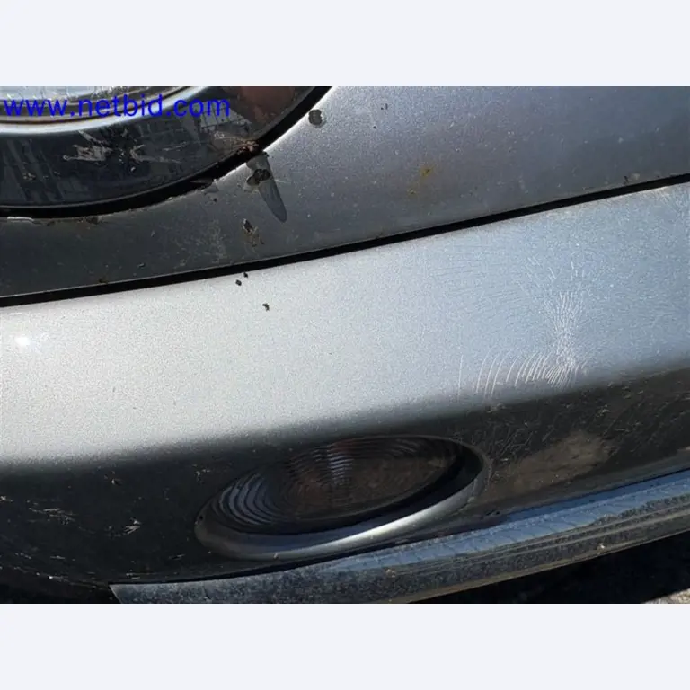 Ciężarówki, przyczepy tandemowe, samochody i sprzęt biurowy-19