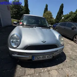 Avto BMW Mini Van