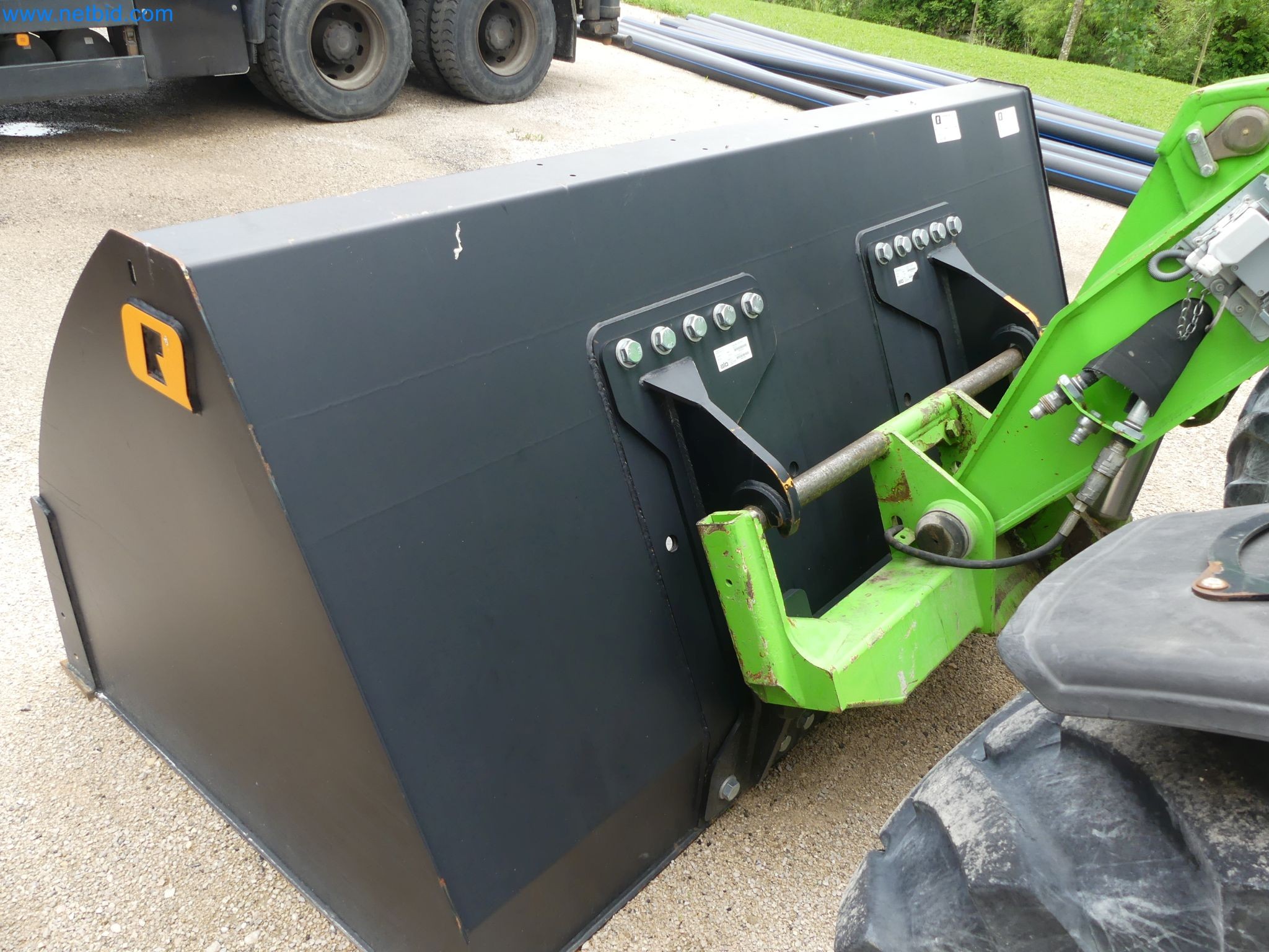 Wszechstronny rolnik Merlo turbo-11