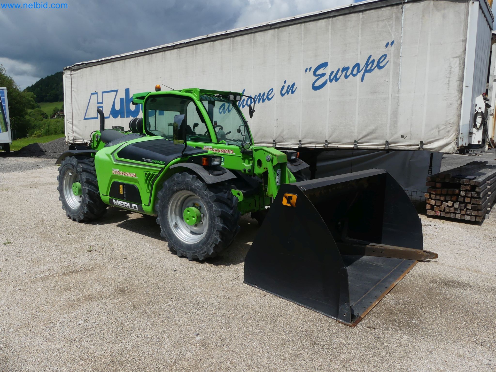 Wszechstronny rolnik Merlo turbo-12