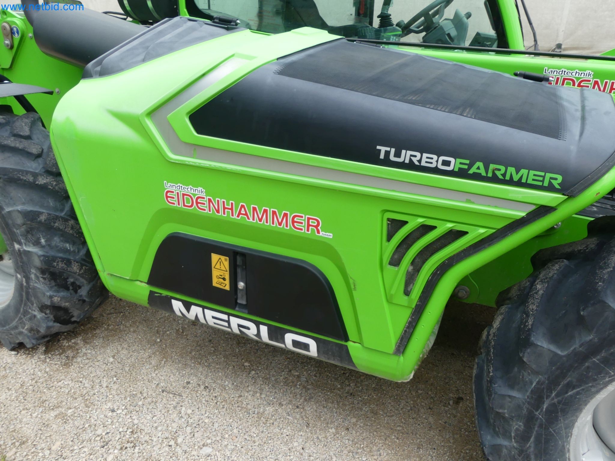 Wszechstronny rolnik Merlo turbo-21