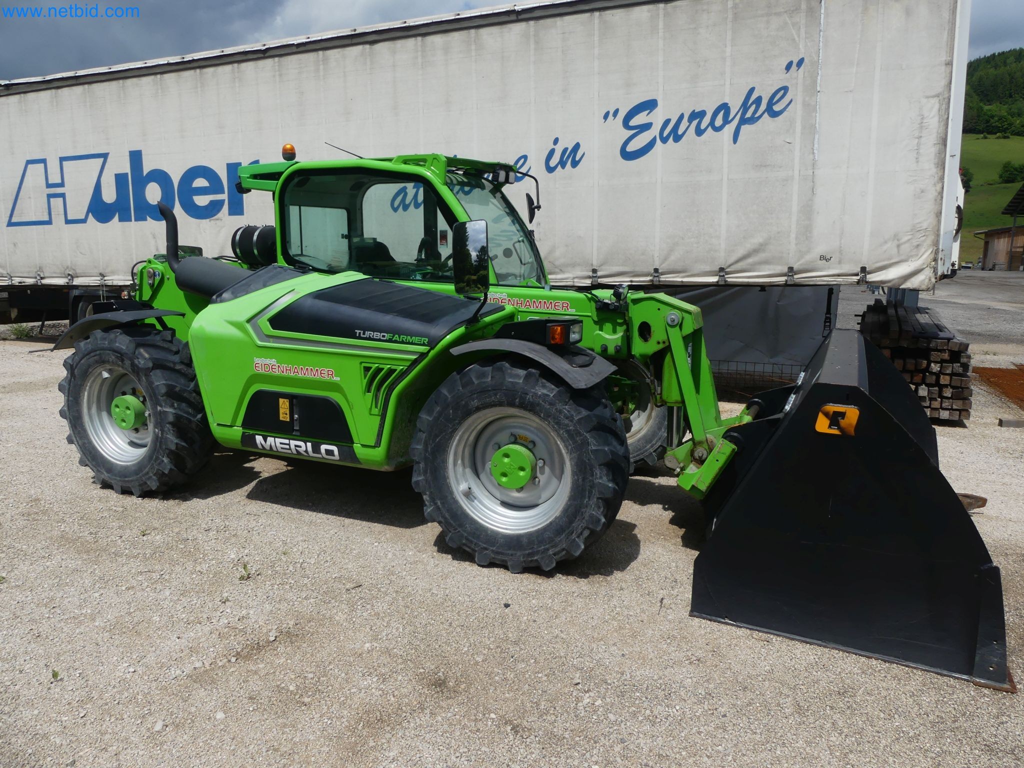 Wszechstronny rolnik Merlo turbo-23