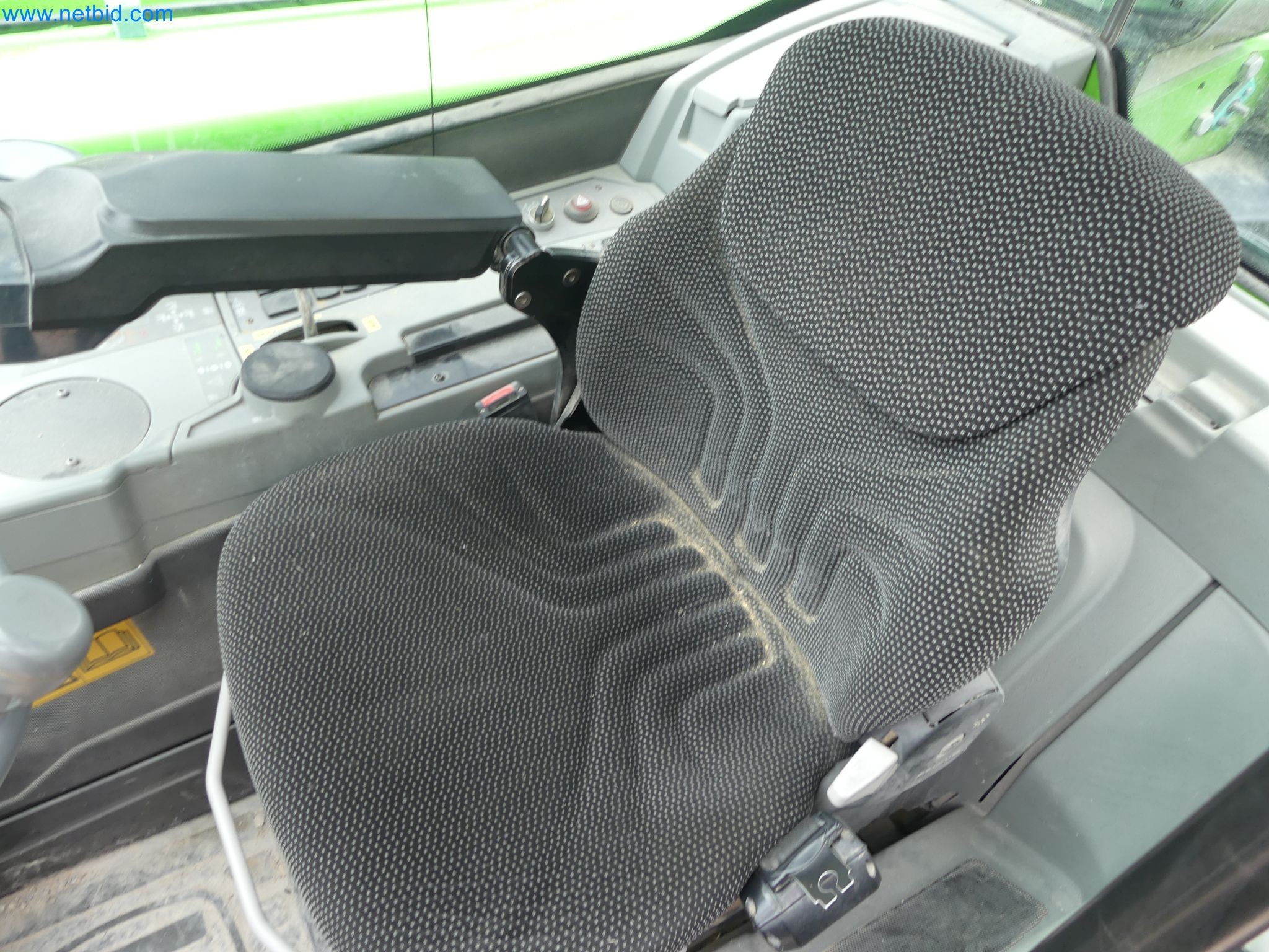 Wszechstronny rolnik Merlo turbo-40