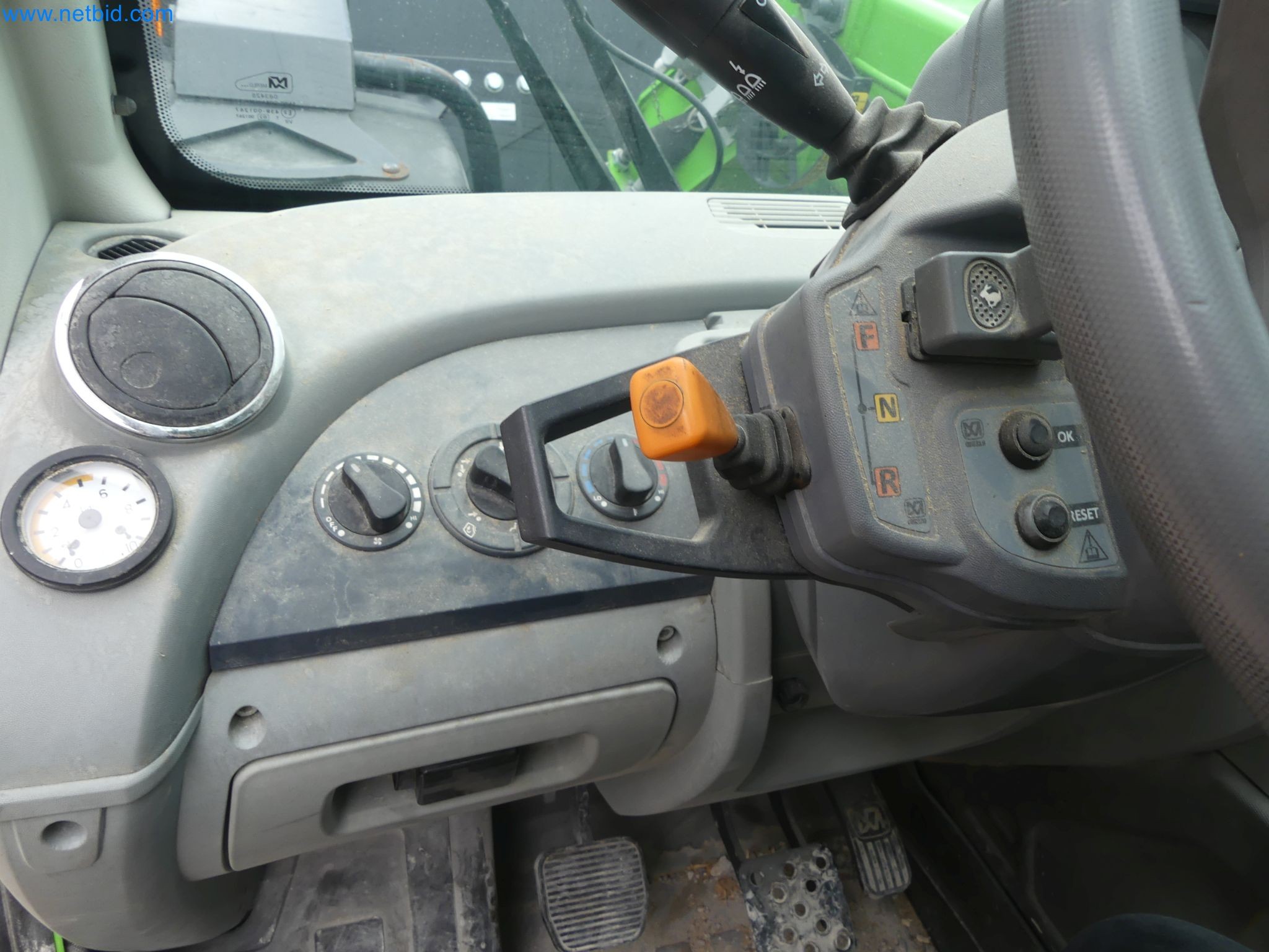 Wszechstronny rolnik Merlo turbo-44