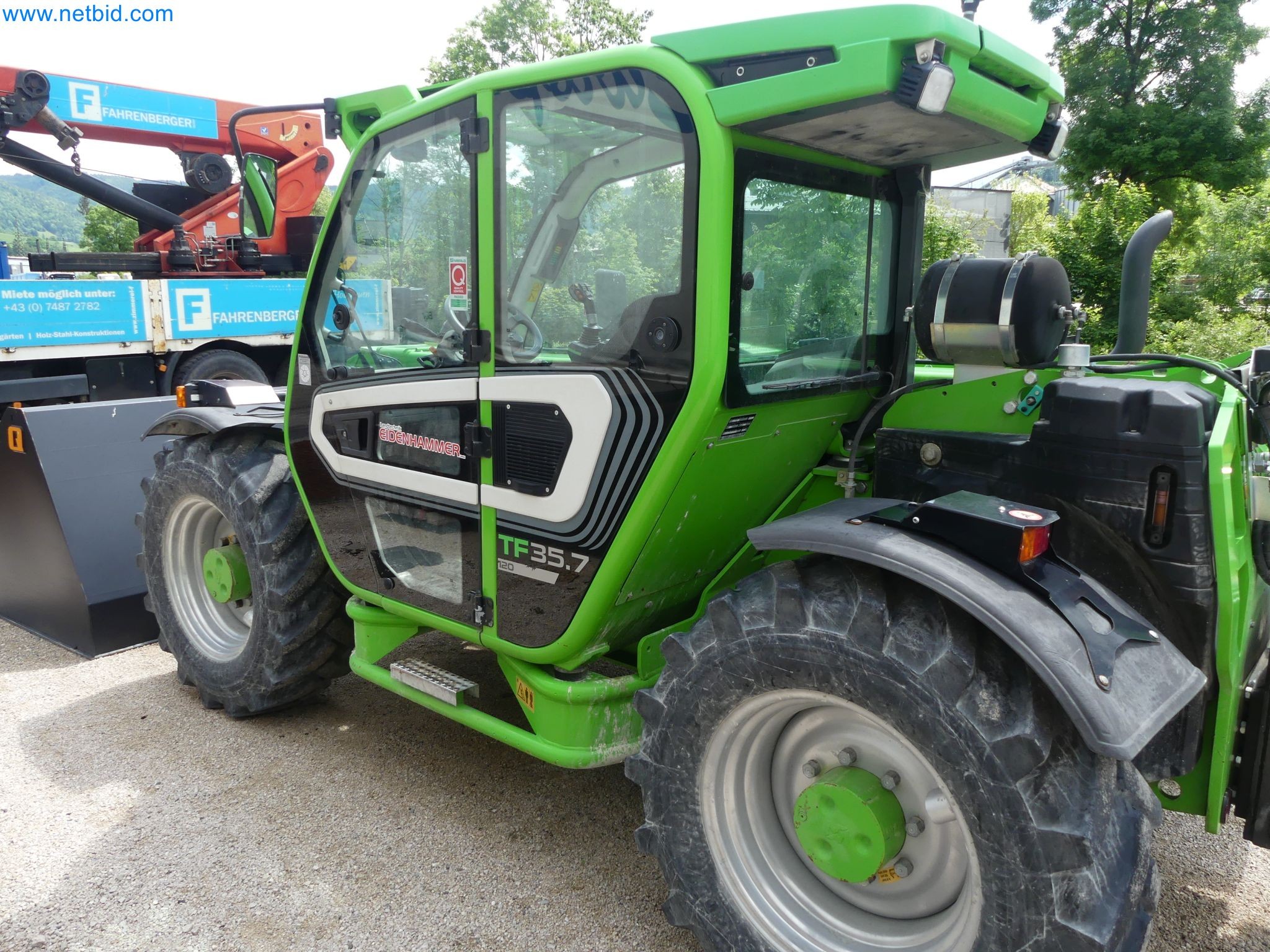 Wszechstronny rolnik Merlo turbo-4