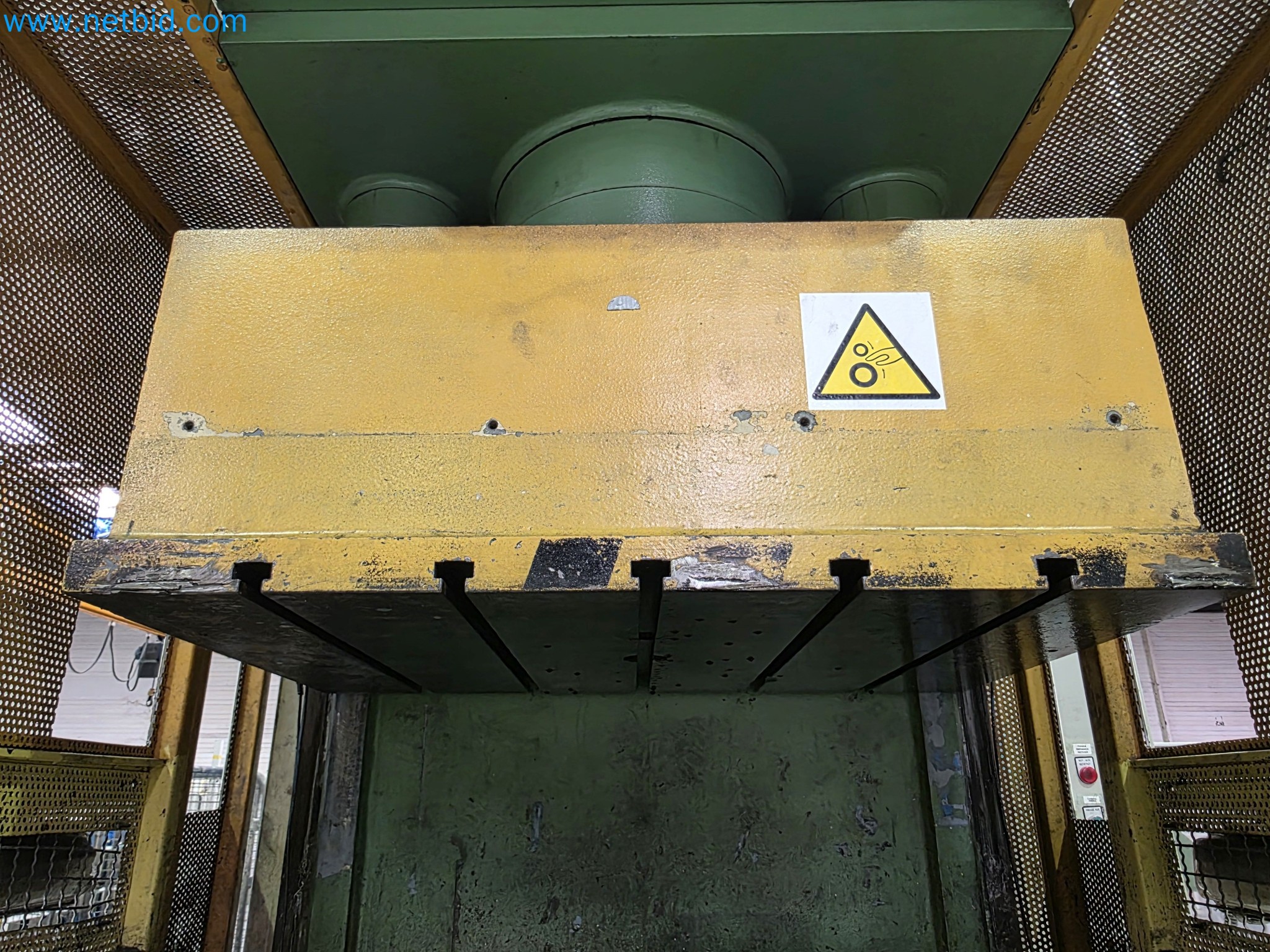 ¡Oportunidad Única!: Subasta de equipos y activos de la planta de producción de tubos de escape de Bosal Industrial Zaragoza SAU -17