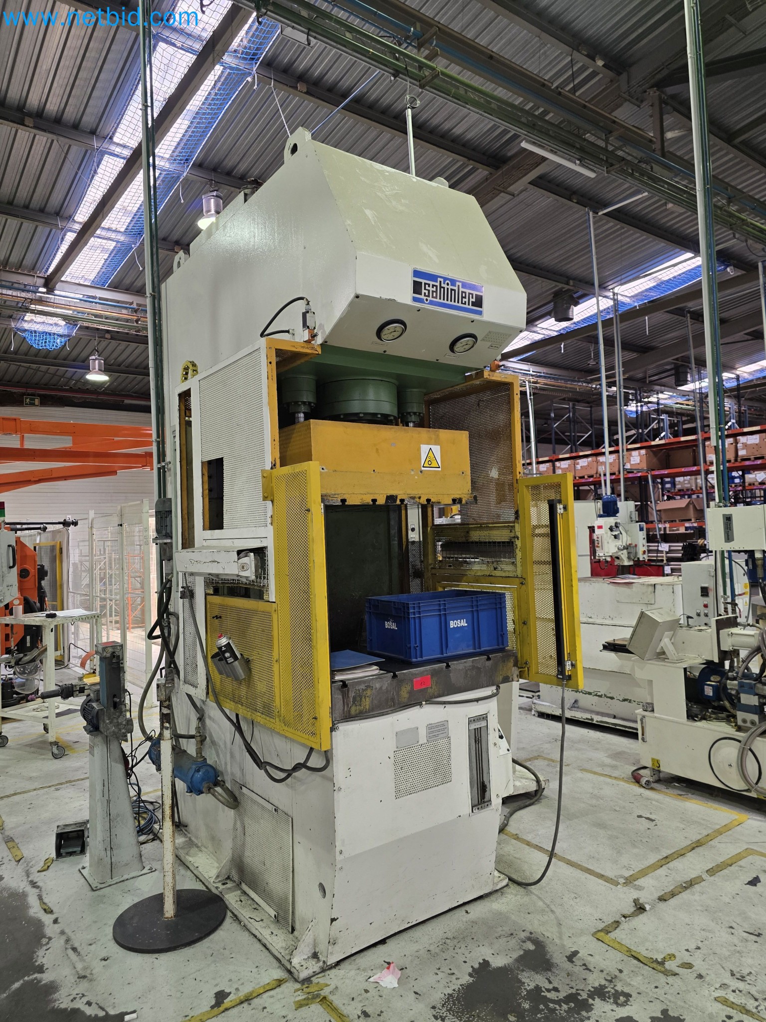 ¡Oportunidad Única!: Subasta de equipos y activos de la planta de producción de tubos de escape de Bosal Industrial Zaragoza SAU -1